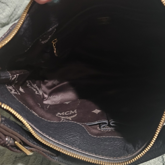 MCM black pebbled leather bag EUC. - Picture 8 of 9